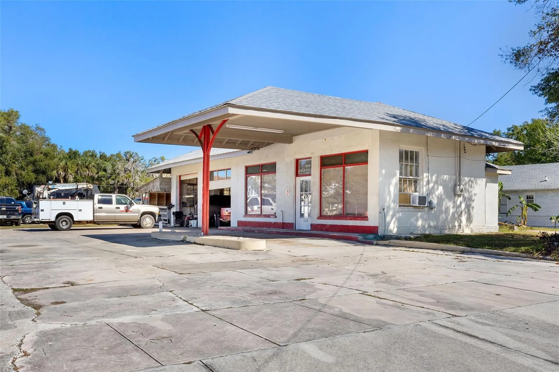 1015 S Grove Street Eustis FL 32726