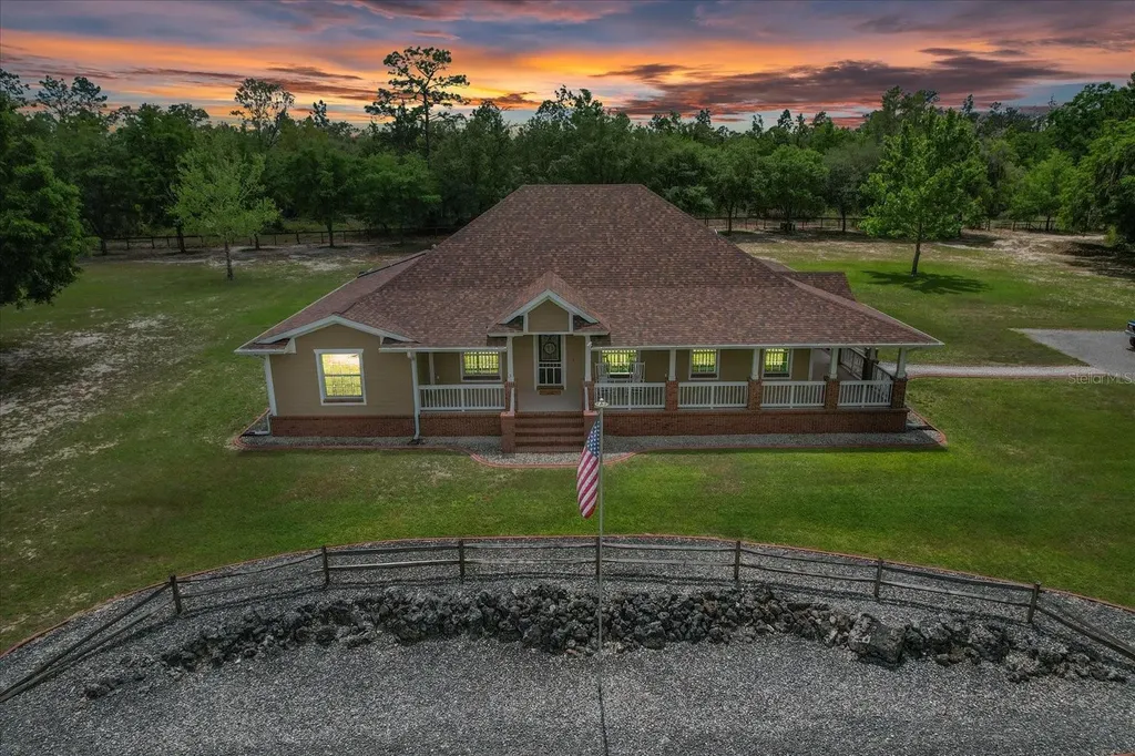 6854 W Sentinel Post Path Beverly Hills FL 34465