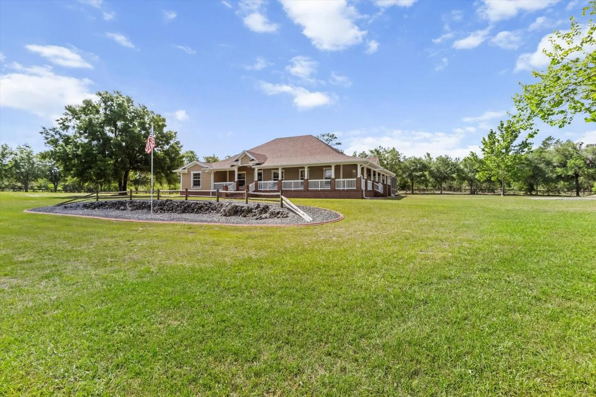 6854 W Sentinel Post Path Beverly Hills FL 34465