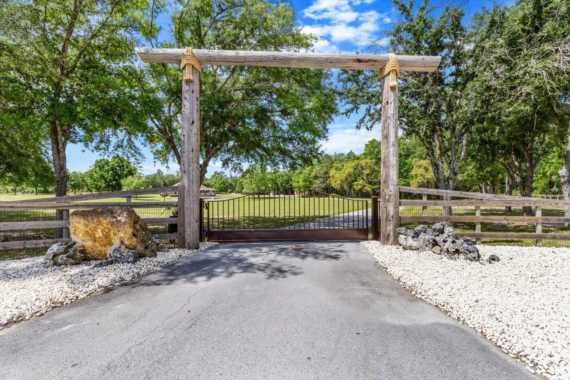 6854 W Sentinel Post Path Beverly Hills FL 34465