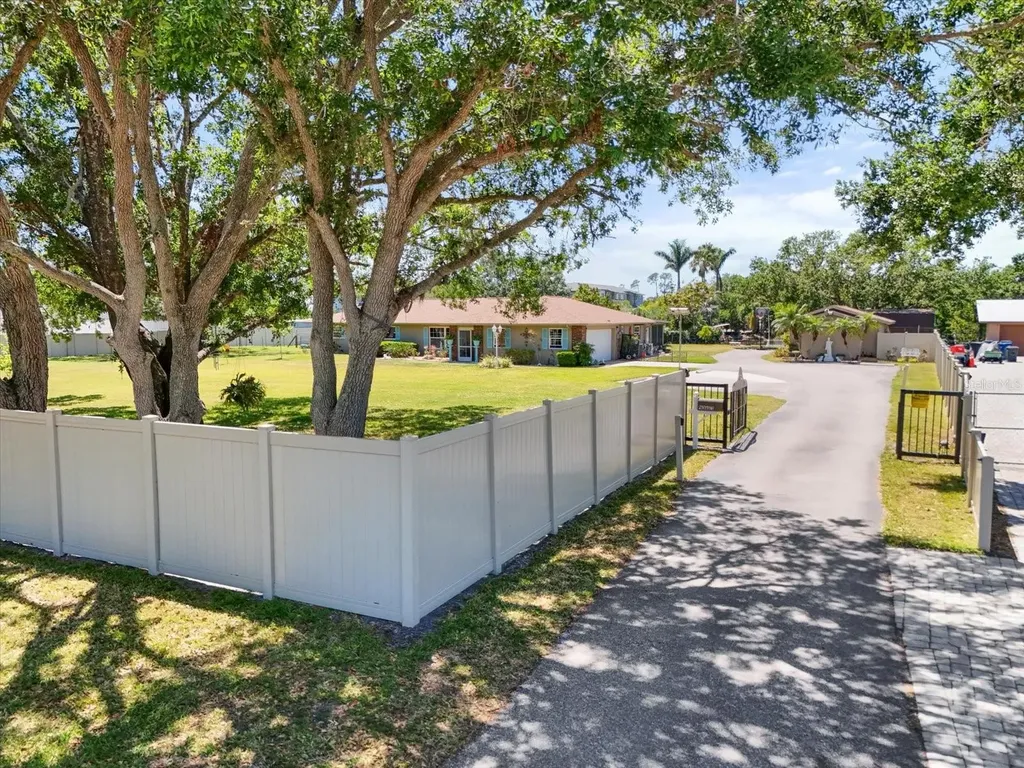 5024 37th Street E Bradenton FL 34203
