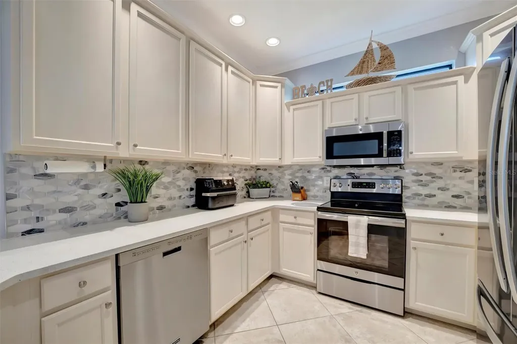 6642 Willowshire Way Bradenton FL 34212