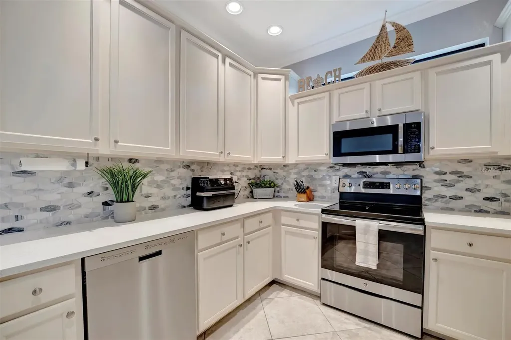 6642 Willowshire Way Bradenton FL 34212