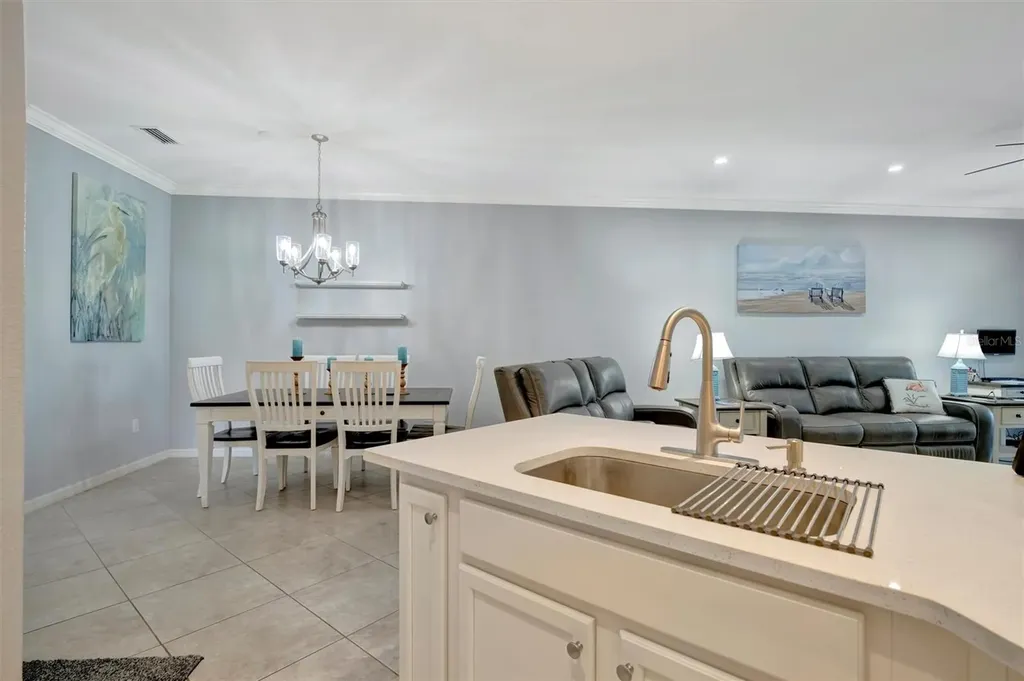 6642 Willowshire Way Bradenton FL 34212