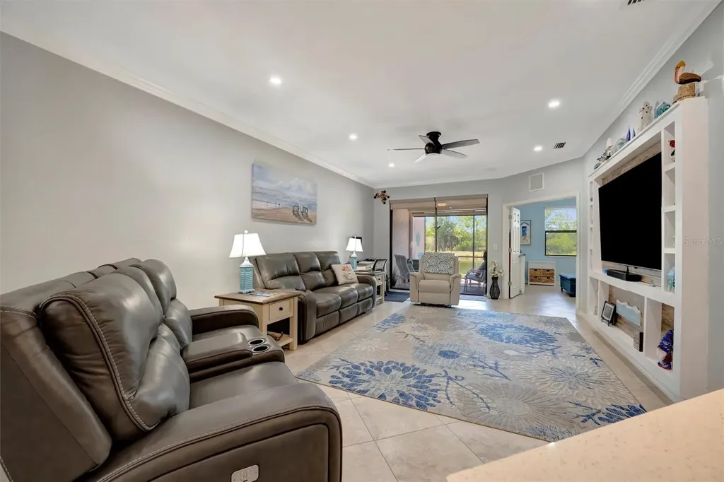 6642 Willowshire Way Bradenton FL 34212