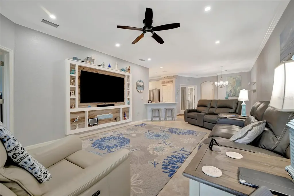 6642 Willowshire Way Bradenton FL 34212