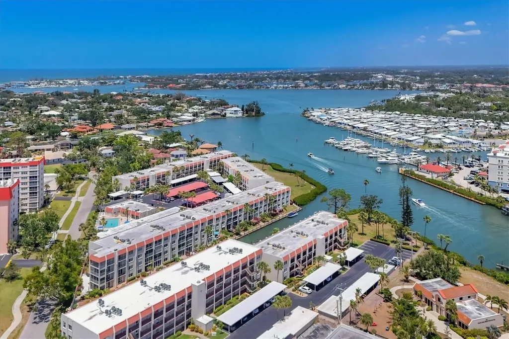 210 Santa Maria Street Venice FL 34285