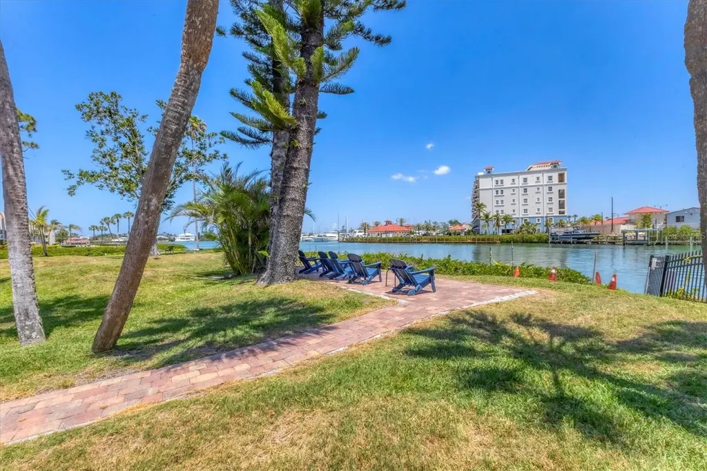 210 Santa Maria Street Venice FL 34285