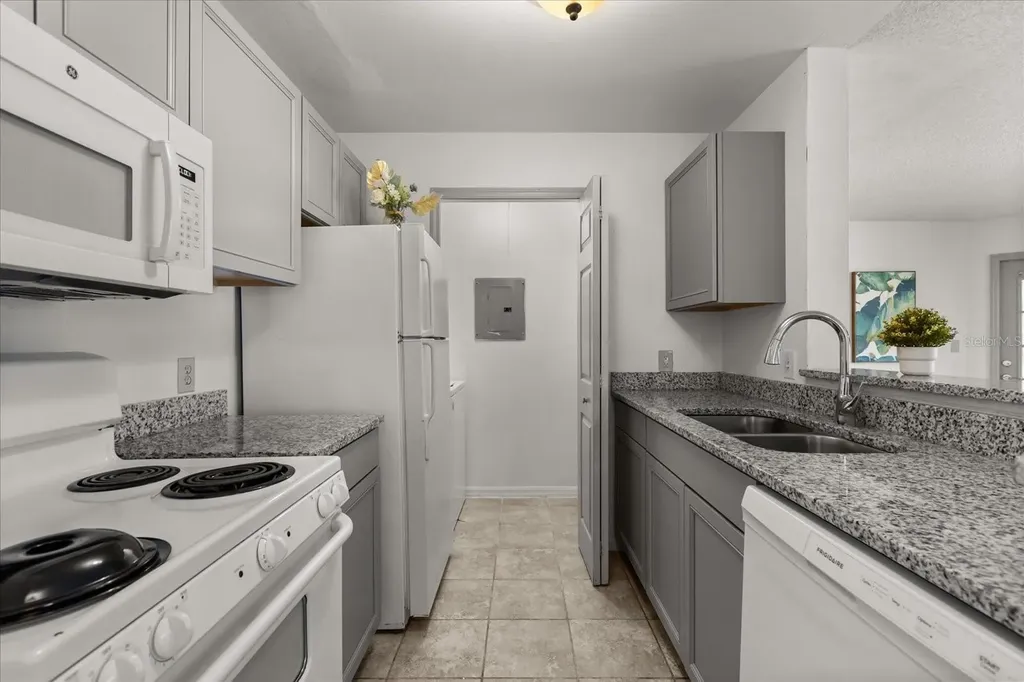 6178 Westgate Drive Orlando FL 32835