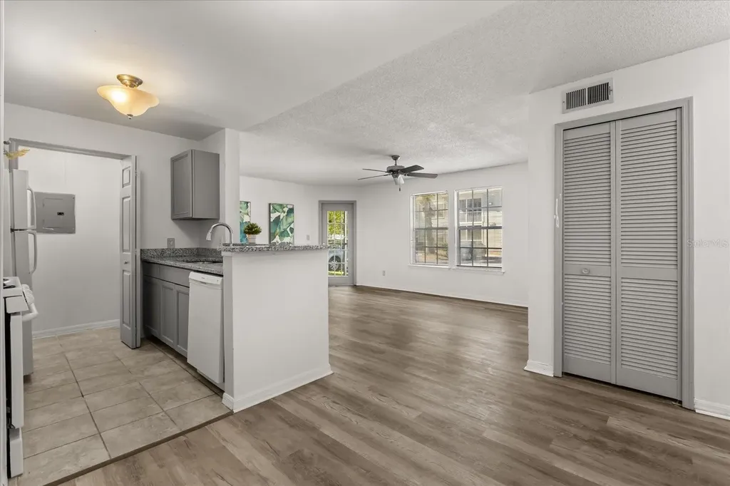 6178 Westgate Drive Orlando FL 32835