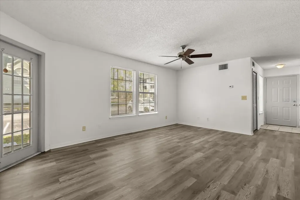 6178 Westgate Drive Orlando FL 32835