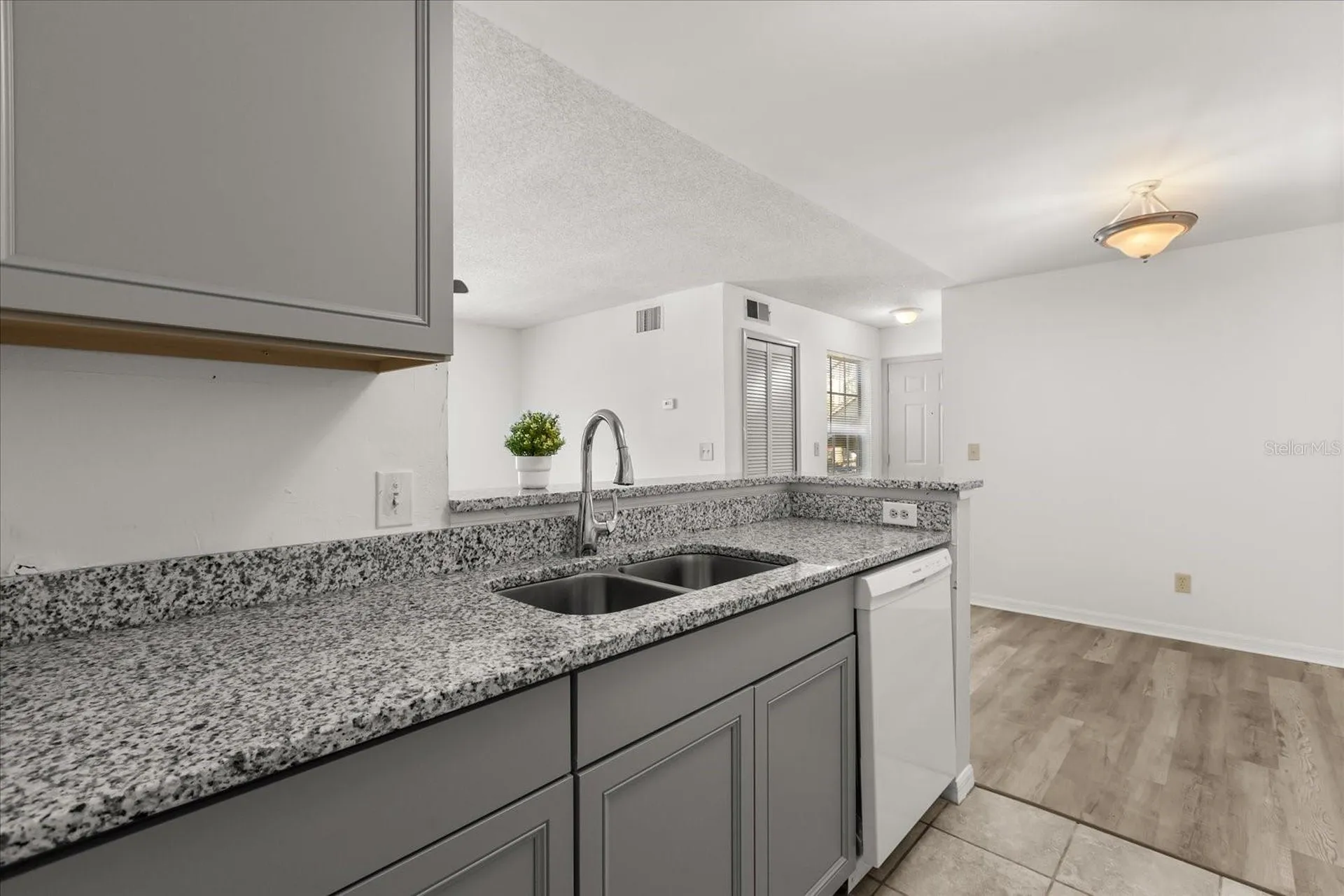 6178 Westgate Drive Orlando FL 32835