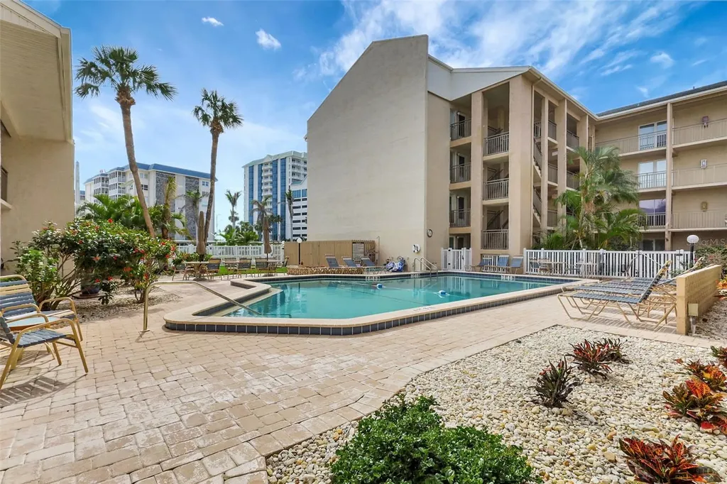 845 Benjamin Franklin Drive Sarasota FL 34236