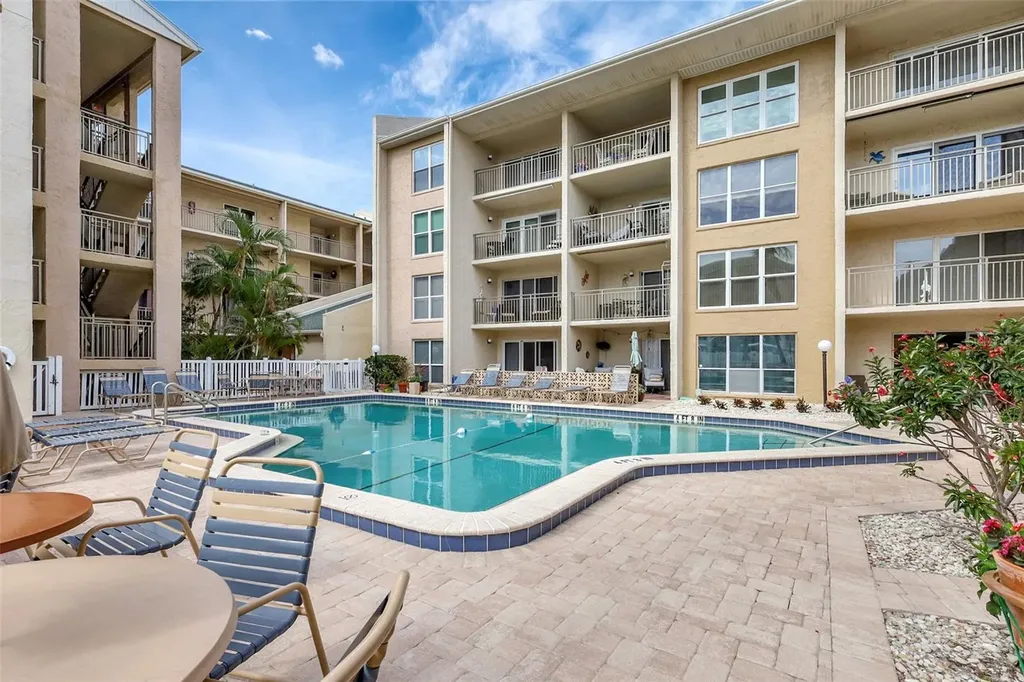 845 Benjamin Franklin Drive Sarasota FL 34236