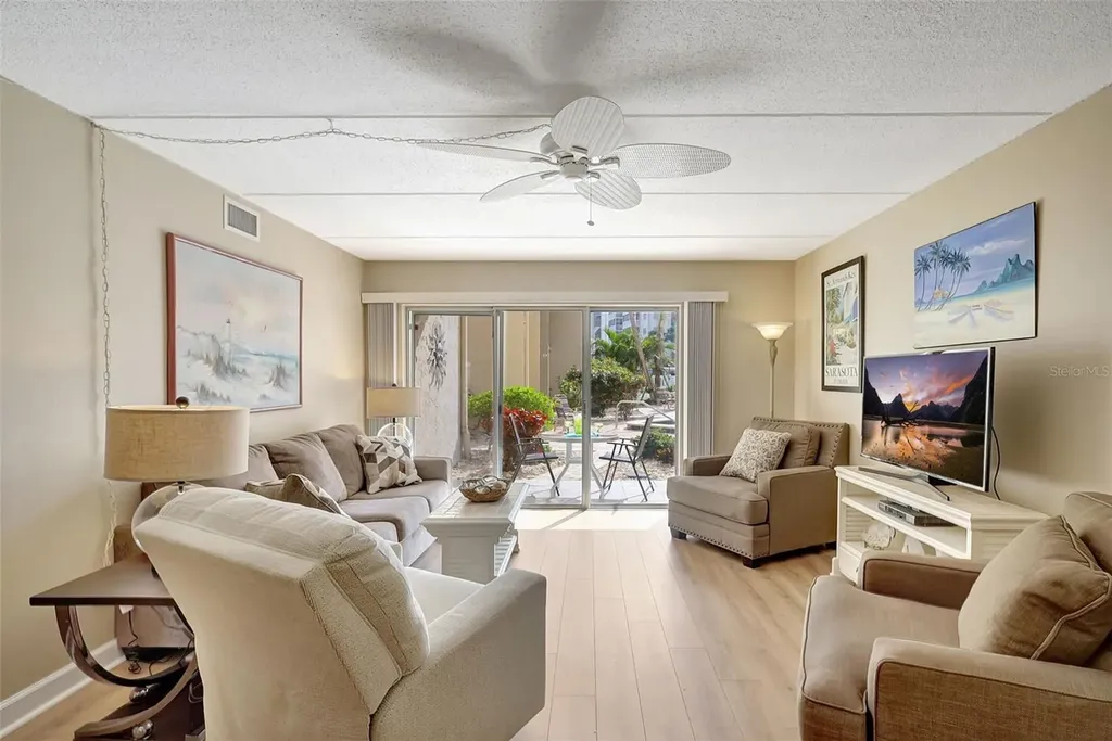 845 Benjamin Franklin Drive Sarasota FL 34236