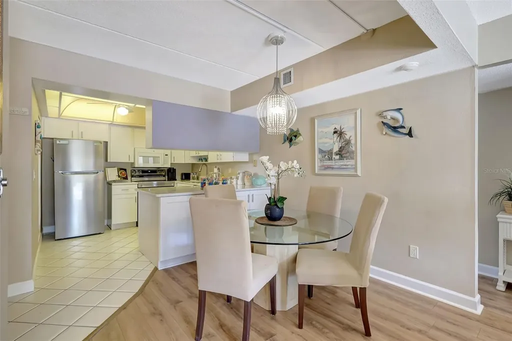 845 Benjamin Franklin Drive Sarasota FL 34236