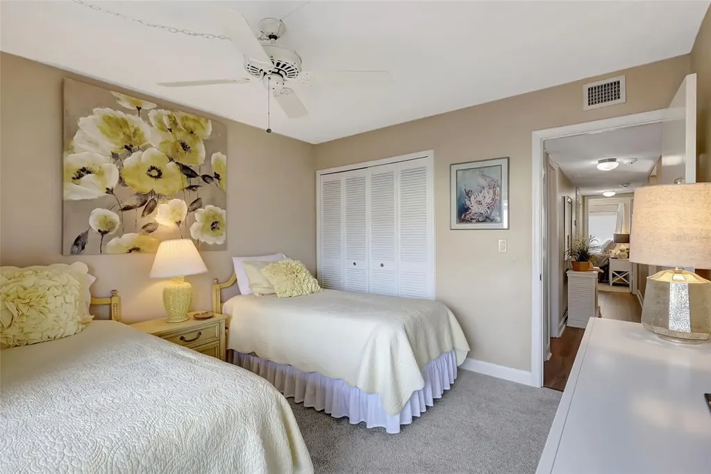 845 Benjamin Franklin Drive Sarasota FL 34236