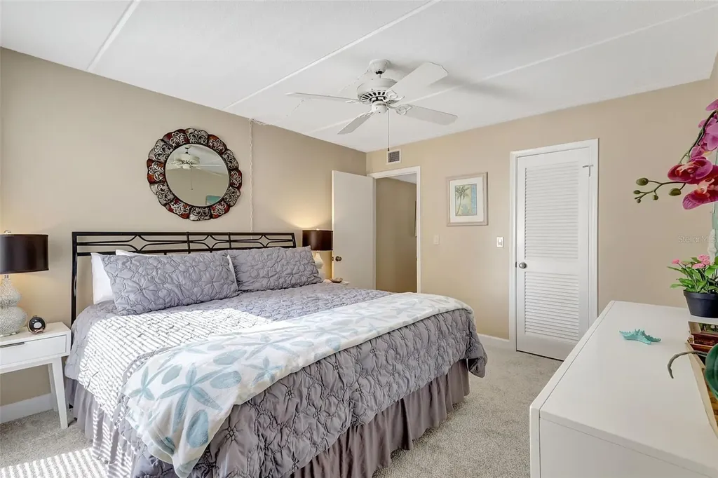 845 Benjamin Franklin Drive Sarasota FL 34236