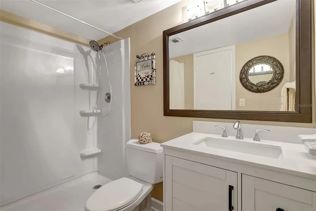 845 Benjamin Franklin Drive Sarasota FL 34236