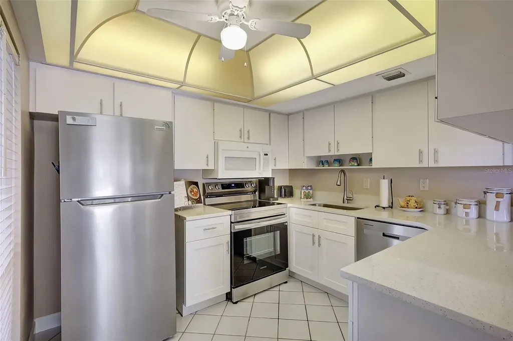 845 Benjamin Franklin Drive Sarasota FL 34236