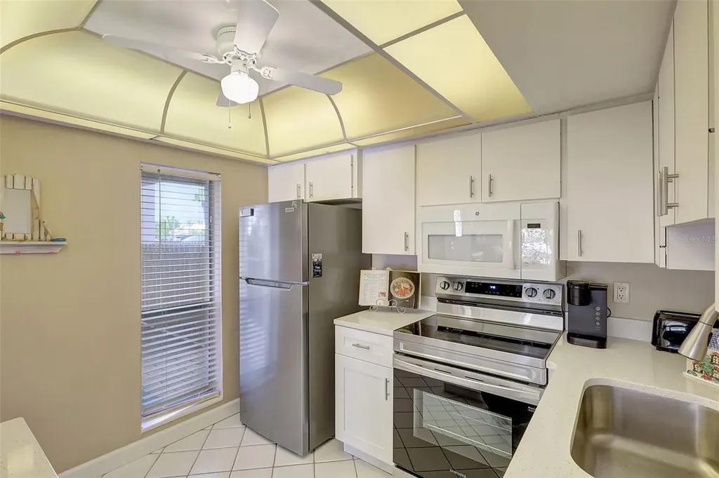 845 Benjamin Franklin Drive Sarasota FL 34236