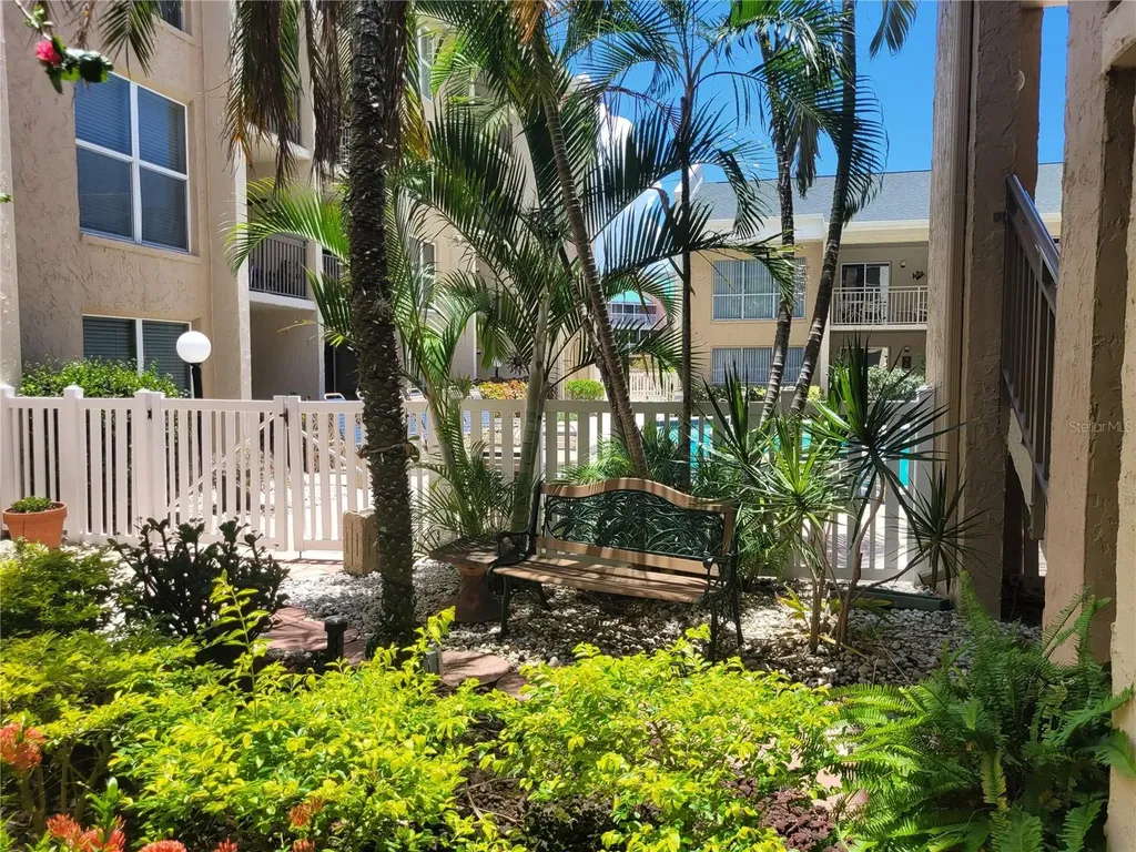 845 Benjamin Franklin Drive Sarasota FL 34236