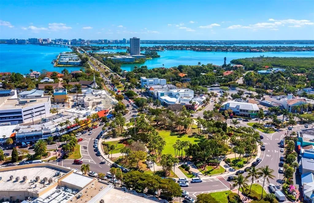 845 Benjamin Franklin Drive Sarasota FL 34236