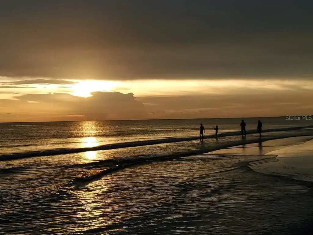 845 Benjamin Franklin Drive Sarasota FL 34236