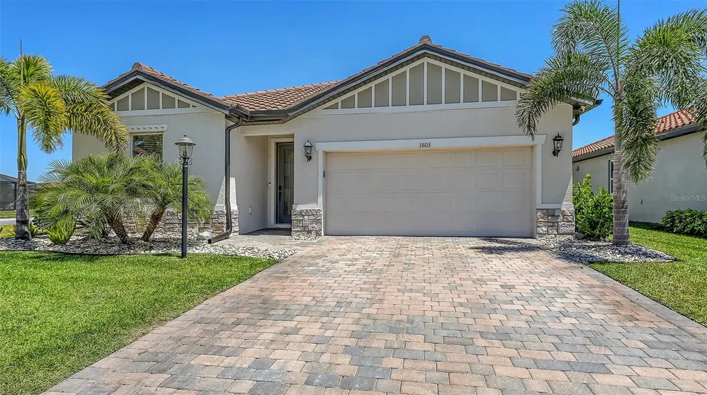 3803 Savanna Palms Court Bradenton FL 34211