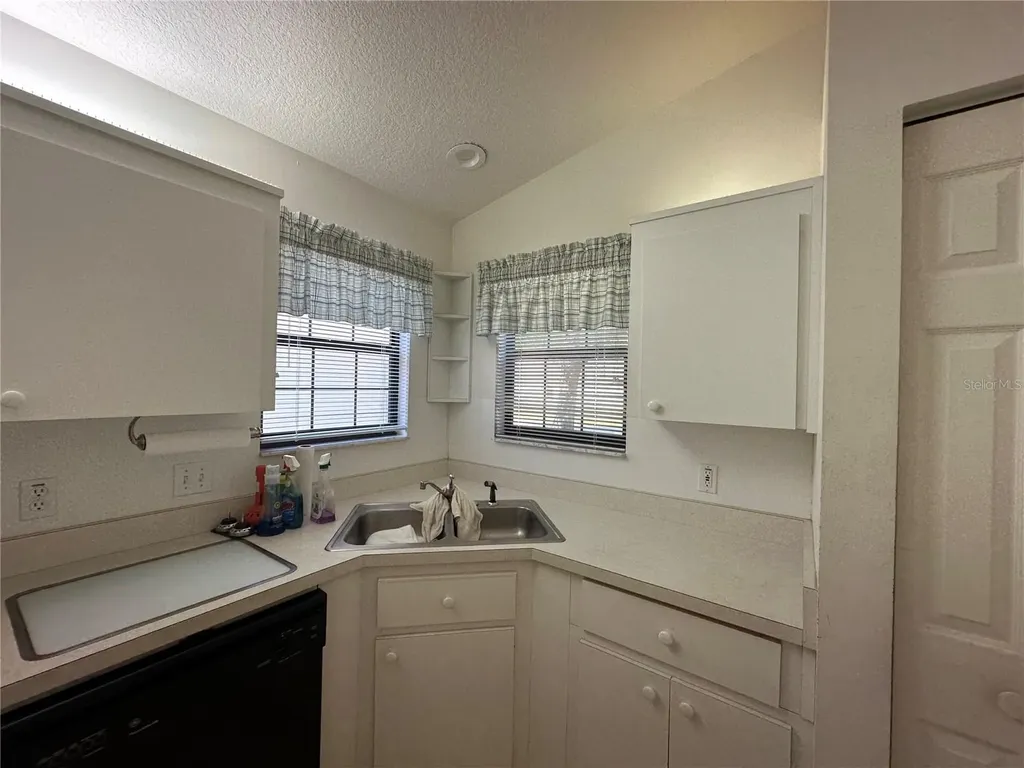 2127 N.e. 40th Avenue Ocala FL 34470