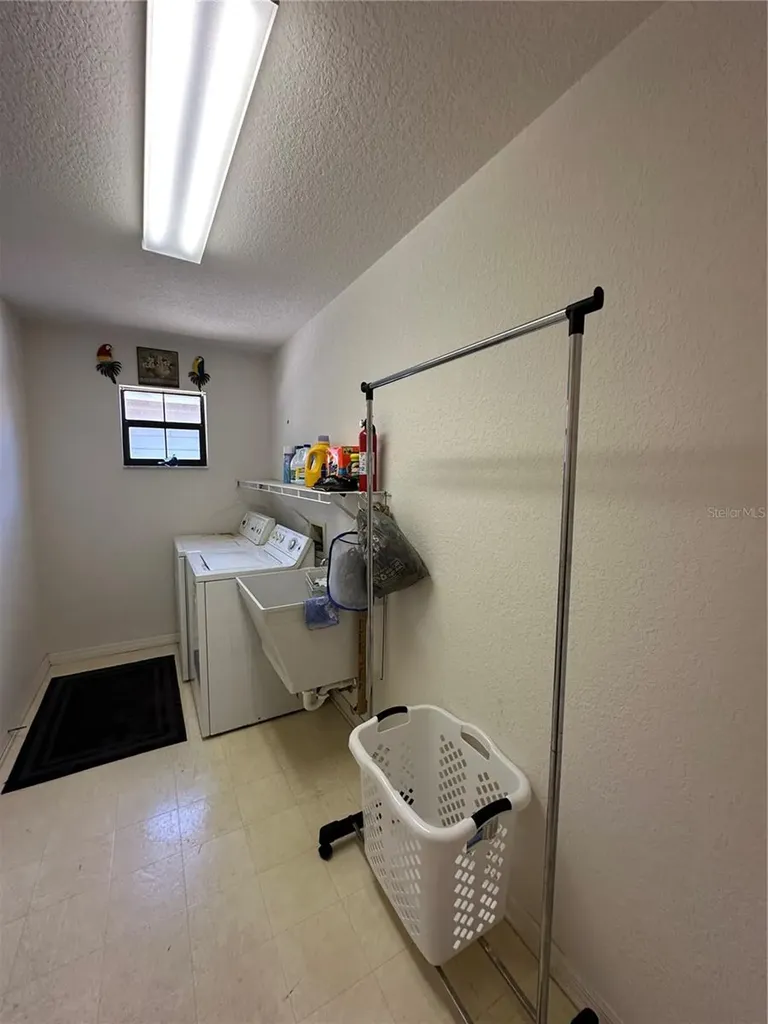 2127 N.e. 40th Avenue Ocala FL 34470