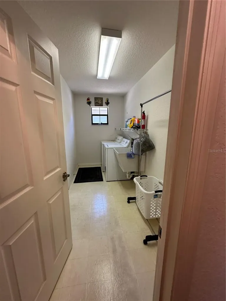 2127 N.e. 40th Avenue Ocala FL 34470