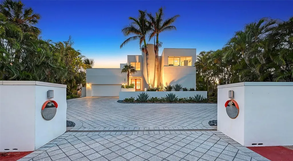 360 N Washington Drive Sarasota FL 34236