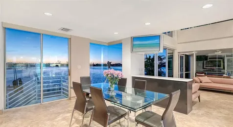 360 N Washington Drive Sarasota FL 34236
