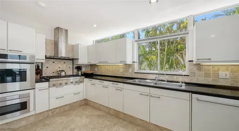 360 N Washington Drive Sarasota FL 34236