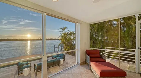 360 N Washington Drive Sarasota FL 34236