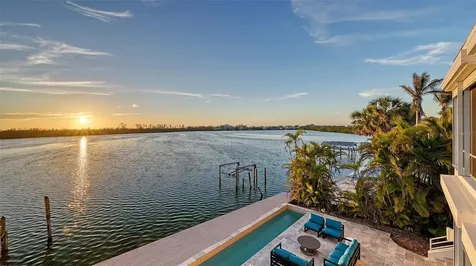 360 N Washington Drive Sarasota FL 34236