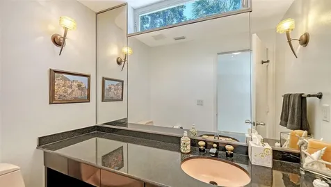 360 N Washington Drive Sarasota FL 34236