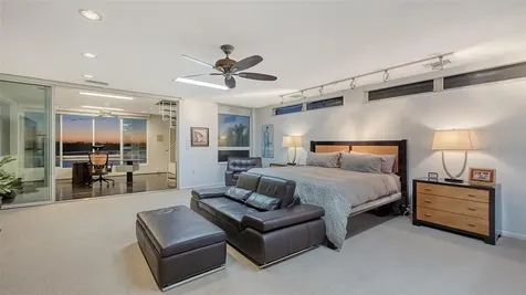 360 N Washington Drive Sarasota FL 34236
