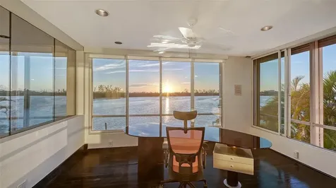 360 N Washington Drive Sarasota FL 34236