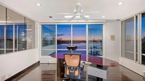 360 N Washington Drive Sarasota FL 34236