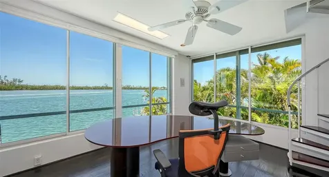 360 N Washington Drive Sarasota FL 34236