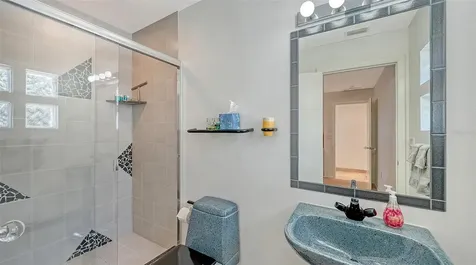 360 N Washington Drive Sarasota FL 34236