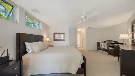360 N Washington Drive Sarasota FL 34236