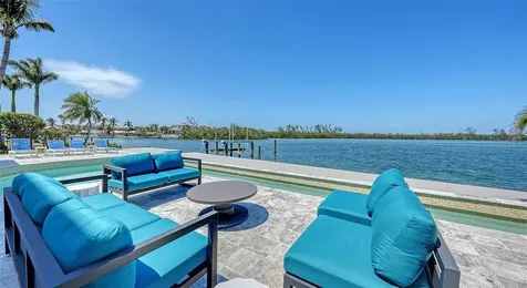 360 N Washington Drive Sarasota FL 34236