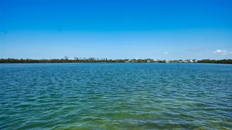 360 N Washington Drive Sarasota FL 34236