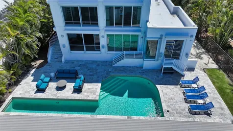 360 N Washington Drive Sarasota FL 34236