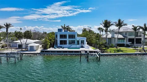 360 N Washington Drive Sarasota FL 34236