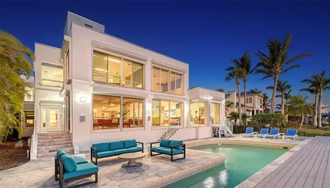 360 N Washington Drive Sarasota FL 34236