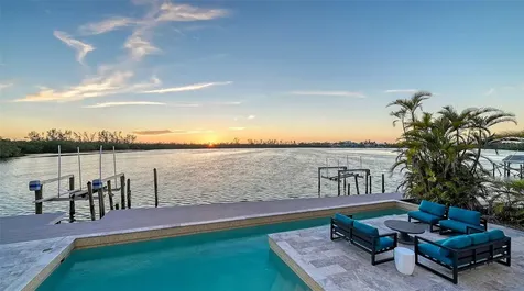 360 N Washington Drive Sarasota FL 34236